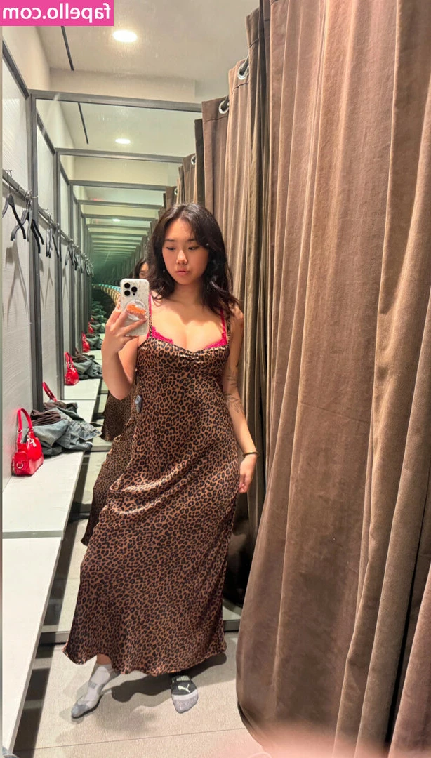 Joyy.li [ joyy-li ] - Nice monday 👣👸  Vip is still 30% off for last 2 days