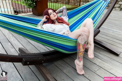 sinfuldollx - this is kindaaa risky for a feed post but i m not wearing anything to
