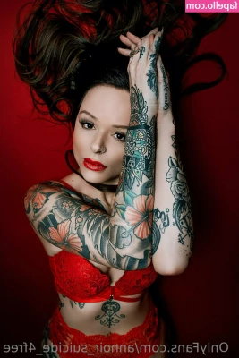 annoir_suicide_4free [ annoir-suicide-4free ] - oops my lingerie broke and now you can see my titties through it 👀