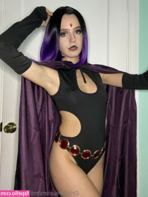 indica_babeee [ indica-babeee ] - Photos of  myrealaccountx in a crown I made