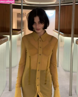 Alice Pagani [ alice-pagani ] - This was taken on my dumb laptop camera so it s not the greatest