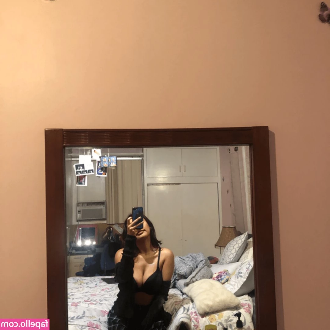 Kontroversial - Just getting ready to go out and I thought I'd show off my cute