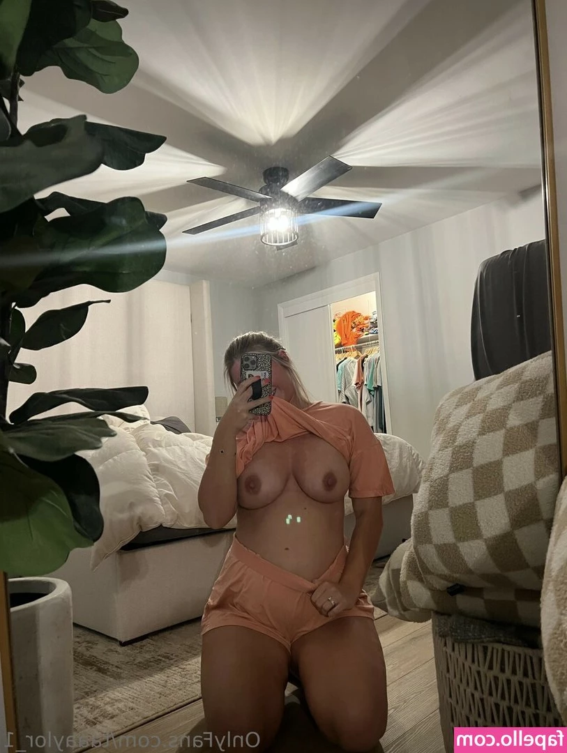 taaaylor_1 [ taaaylor-1-4 ] - Since you all asked for it I'll be making a cute Lil anal training