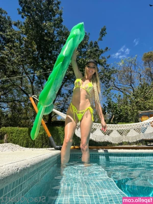missquartz - Need someone to clean that up 🥵