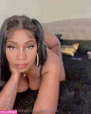 kyrachanelxo - Been going out a lil too much lately