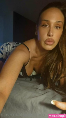 raquelitatrevejo - Je te raconte mon envie de voir ta bite dure, la frotter contre moi,
