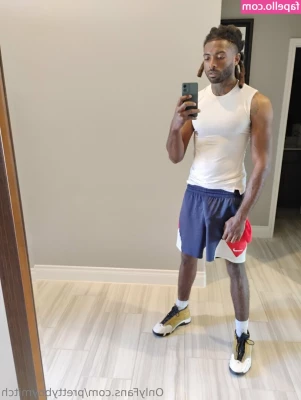 prettyboymitch - Im starving!! Who's down for a lunch date!