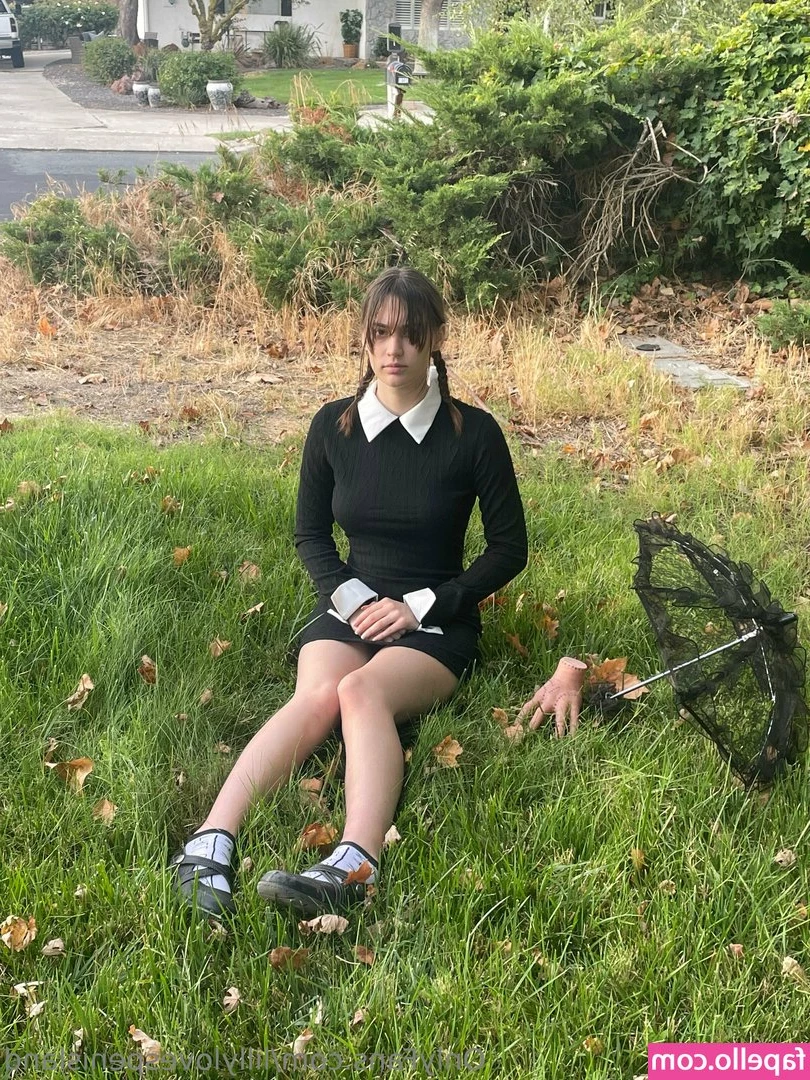 lillylovespenisland - Made a little mess