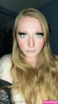 tiffanyluv3 - May I entertain you today?