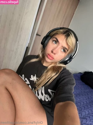 angeliteen - My profile picture up close for your imagination