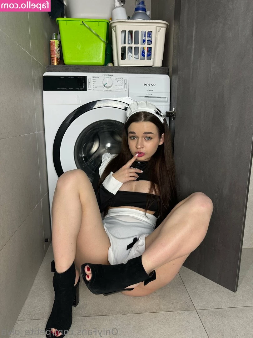 Petite Olya [ petite-olya ] - Oily  wet and ready to play   which hole you entering first baby