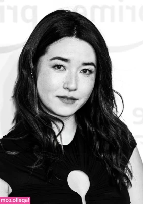 Maya Erskine [ maya-erskine ] - Let's vibe 🍄