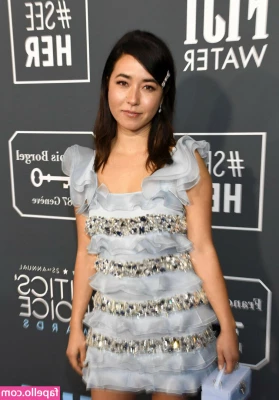 Maya Erskine [ maya-erskine ] - Tip ca happ  toxikjohnson