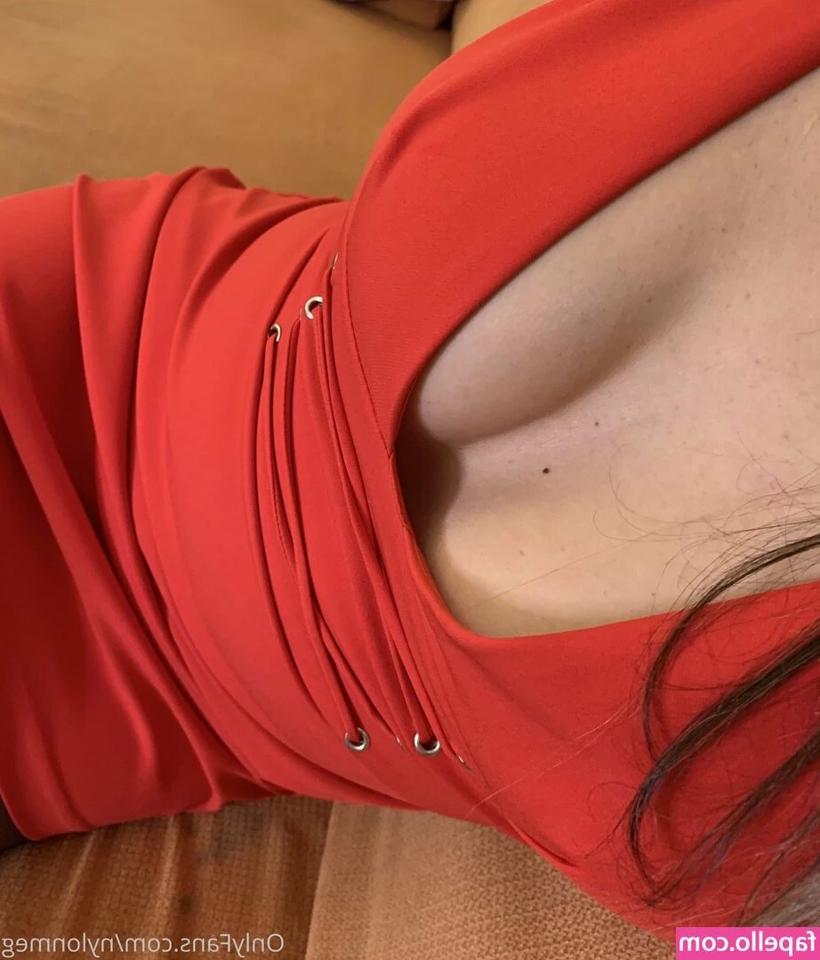 nylonmeg - Who else is horny tonight? 🤭