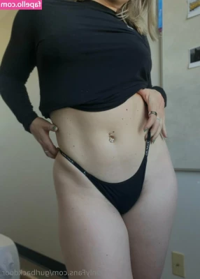 gurlbackdoor - I think a throbbing hard cock infront of me would be a nice touch