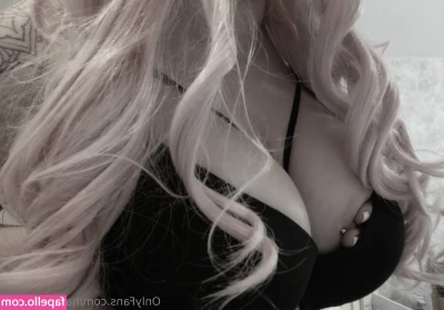 happygirllfree - Your world revolves around Mistress