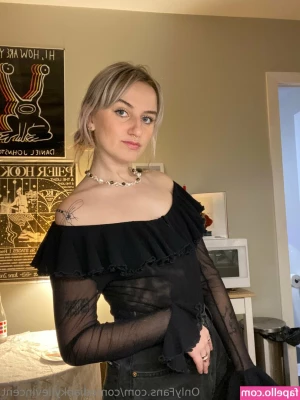 ashtrayprincess - Did you know I just love to be spanked?