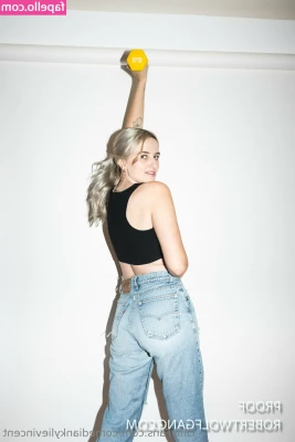ashtrayprincess - How do you like my new jeans