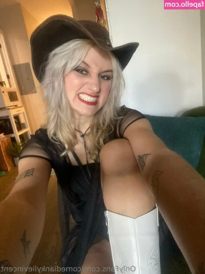 ashtrayprincess - Si quieres más manda mensaje