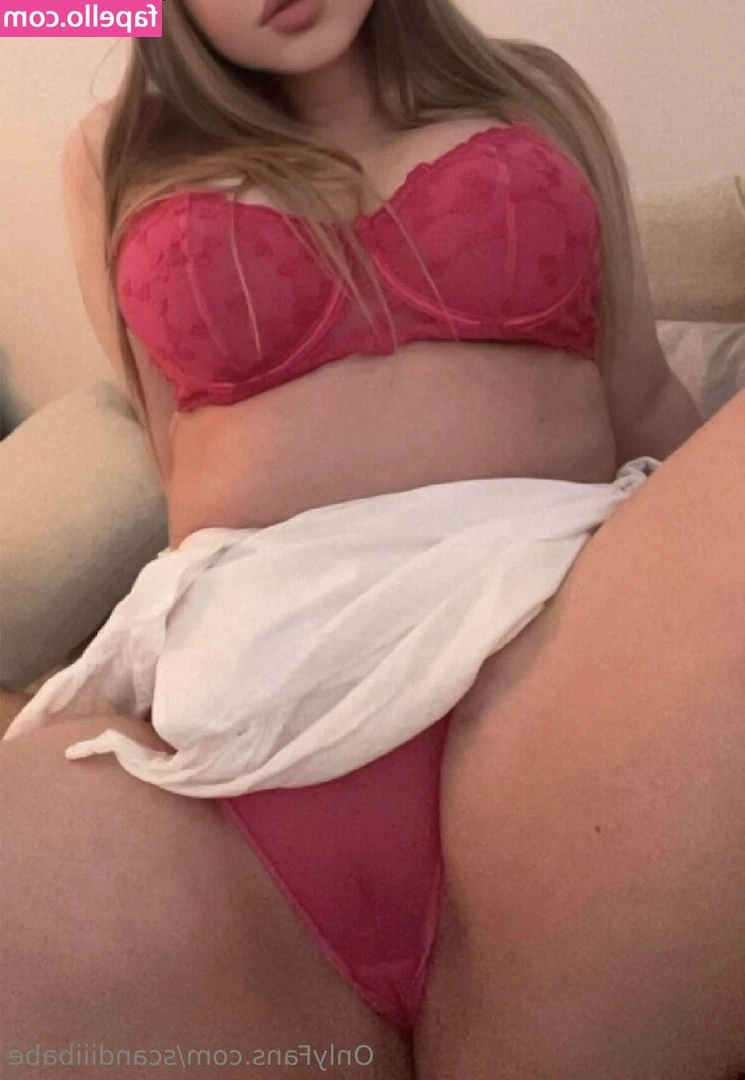 scandiiibabe - SOME NASTY VIDEOS ARE IN YOUR DMs😈