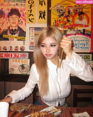 caroline_slt8 [ caroline-slt8 ] - Not much to post today  I m feeling under the weather  Hopefully I ll
