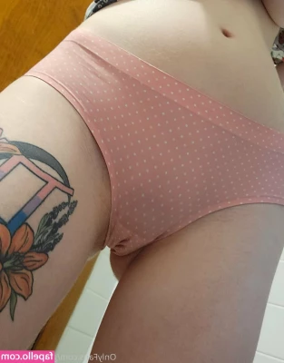 gingerkittenxx - Trying on my new undies