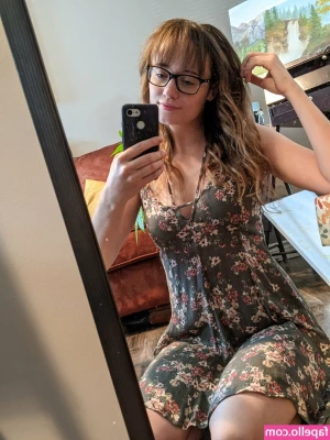GeminiTay - Where are all my bottom feeders at 🙈🍑🥵
