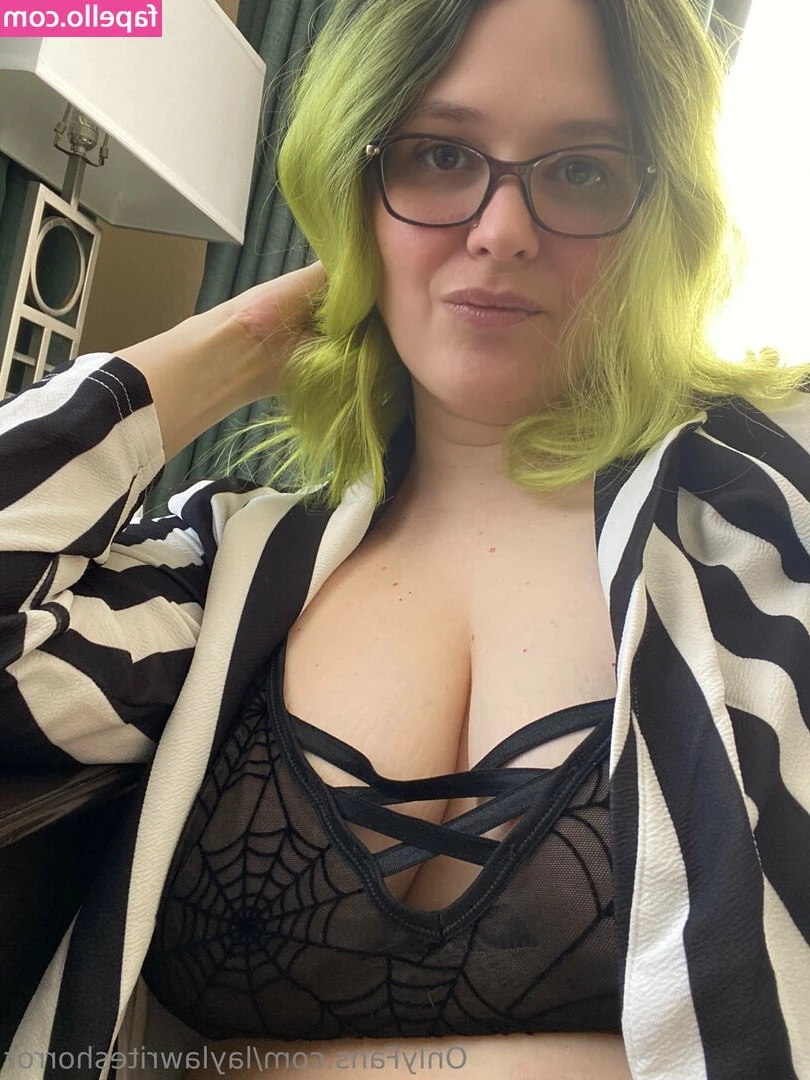 retrolayla - Let's to finger tracing😈