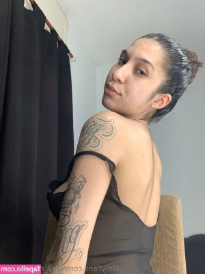 roxy_mommyhot [ roxy-mommyhot ] - Going to bed
