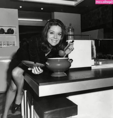 Vintage Sexy Celebs [ vintage-sexy-celebs ] - I m in the mood to get absolutely railed