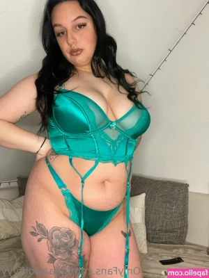 miaawolffyyy - Nude cooking  This may be the longest video I ve ever posted on here 