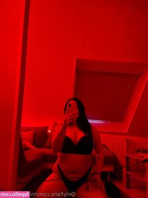 miaawolffyyy - Lets letsit get