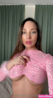 Anna Delyla [ anna-delyla ] - Squeeze me places