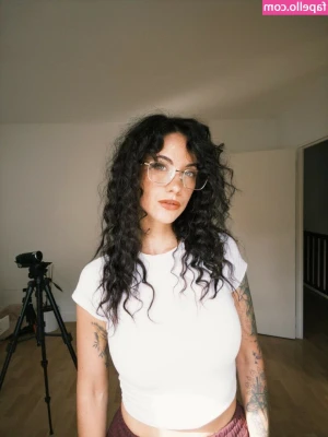 maghla_ [ maghla ] - would you ride the elevator with me?😈