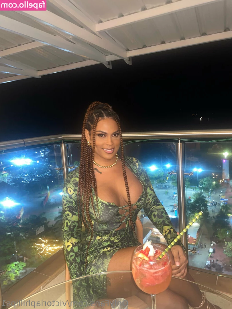 vickytsdiamonds - oh you re  not into hairy armpits  you will be  TRAINING YOU TO LOVE