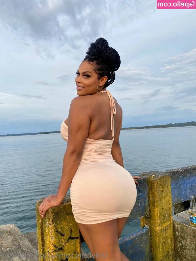 vickytsdiamonds - HARD COCK FROM THE BACK PICTURES