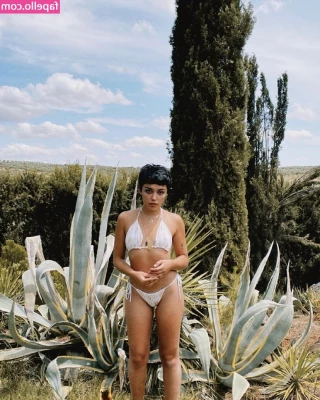 Carla Díaz [ carla-daz ] - Buenos dias papito Hoy me levanté con ganas de comerme el sábado y