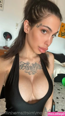 miettamarinii - If you feel as hot as I do, you'd run to join me 💦