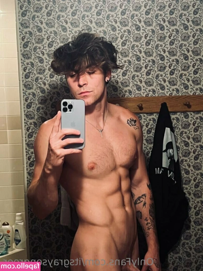 hey.itsgrayson [ hey-itsgrayson ] - Hey, everybody. I'm going shopping and after that eating at a