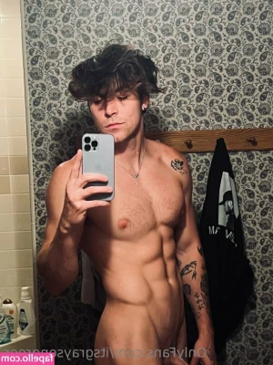 hey.itsgrayson [ hey-itsgrayson ] - Hey, everybody. I'm going shopping and after that eating at a