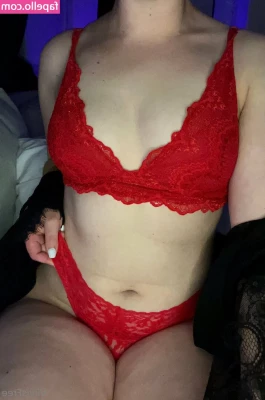viivisfree - tell me you want me to spread em even more