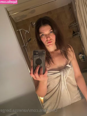 Vanessa Berge [ vanessa-berge ] - Witches Be Like