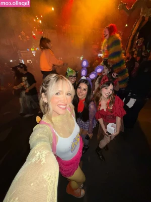 Chelsea Cook [ chelsea-cook ] - I have a special dance I want to do just for you 😜