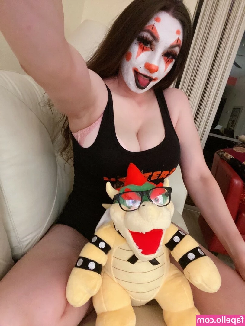Bekaloo - Big ass all out on show