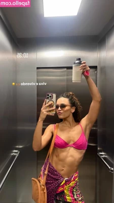 Giovana Cordeiro [ giovana-cordeiro ] - You love seeing me in red  but I look better with nothing on