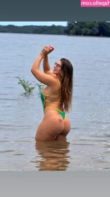 Rayanne Oliveira [ rayanne-oliveira ] - these are old but what would u guys suggest more of
