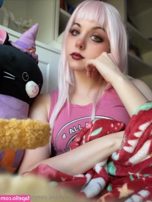 succuhunni - This bunny has a very fluffy tail, you want to check it