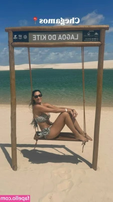 Jaqueline Carvalho [ jaqueline-carvalho ] - so sticky ickyyy