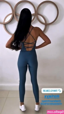 Jaqueline Carvalho [ jaqueline-carvalho ] - Jugando en el balcón, escondida de mis vecinos🙊 🙊