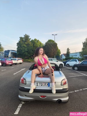 Dienaxkteanna - This is the "camgirl" way to adjust your camera angles 👣